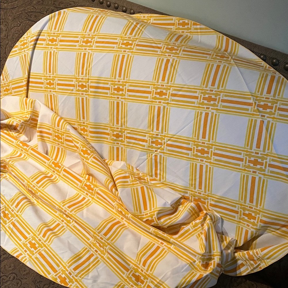 😄Vintage hippy tablecloth oval yellow and oranges